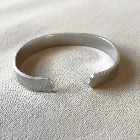 STRONG Silver Arm Cuff Bracelet - Picture 2 of 2